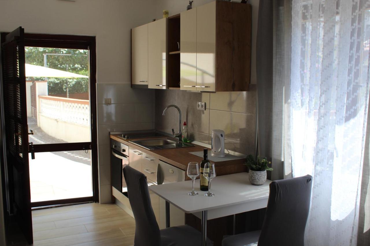 Apartments Kekel Биоград-на-Мору Экстерьер фото